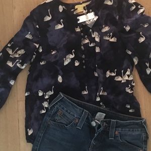 Anthropologie size M 3/4 length shirt.